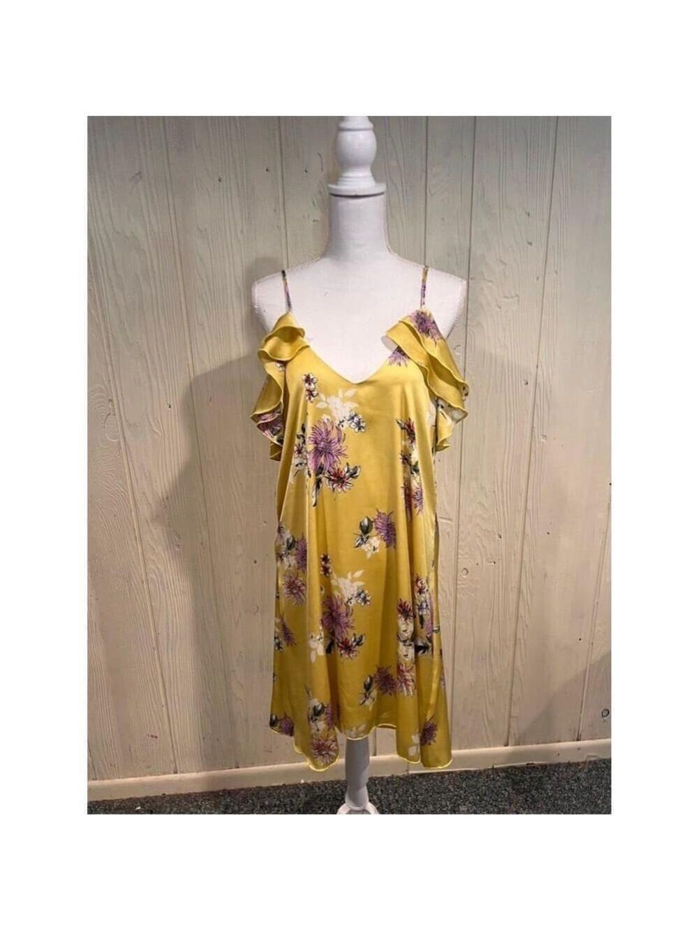 The Vanity Room Yellow Floral Dress Knee Length Size Medium